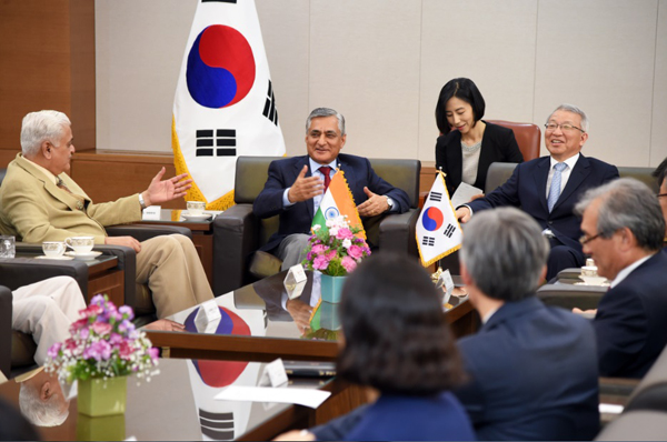 양승태 대법원장, 타쿠르 인도 대법원장 접견