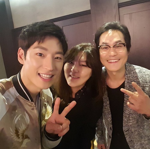 한혜연, 이제훈-김성균 지원사격 "흥하세요!! 천만기원"