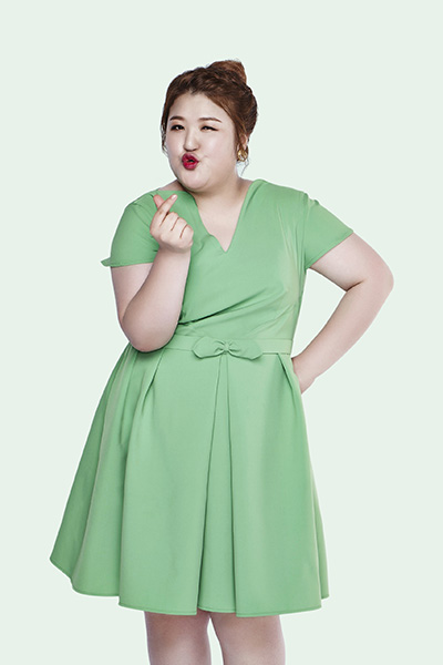 이국주, 웰빙 간식 모델 발탁…간식도 우아하게