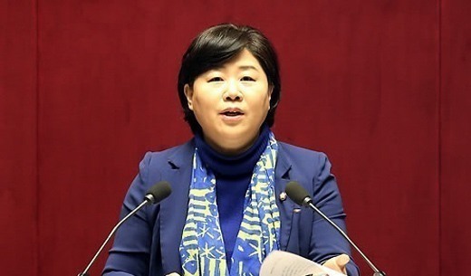 서영교 의원, 딸 인턴 채용 해명 "월급 후원금으로 반납"