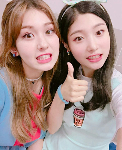 다이아 정채연, 전소미와 다정 셀카…“지금은 광고 촬영 중”