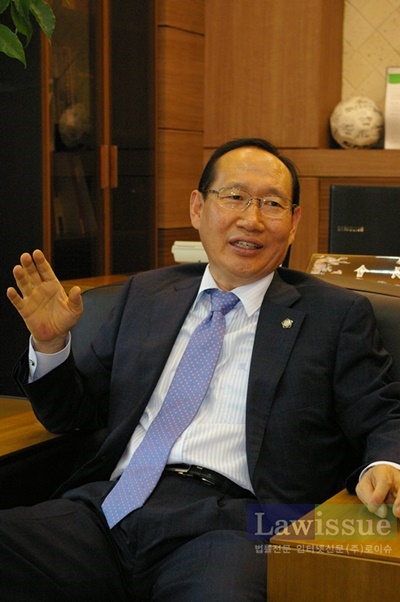 신입회원들의 진입장벽을 없애고 회원들간 서로 끈끈한 유대관계를 자랑하고 있다.