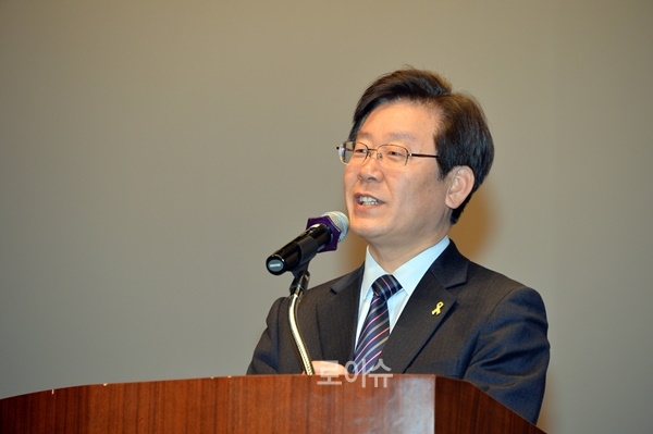 이재명 성남시장 “남경필 지사와 ‘무늬만 연정’ 즉각 파기해야”