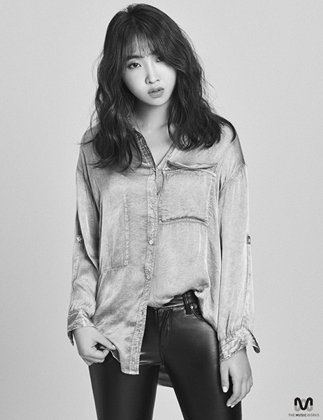 민지, ‘청순+시크’ 매력 발산…새 프로필 사진 공개