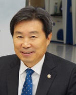 제정부 법제처장, 여름휴가 고성에서 보낸 까닭은?