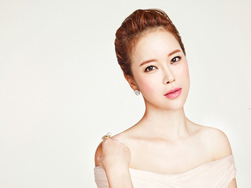 백지영, 화장품 모델 발탁