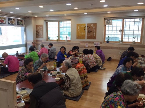 ‘조가네 갑오징어’ 매달 봉사활동‥사회공헌활동 펼쳐 이목 집중