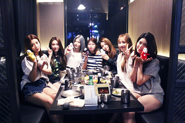 브레이브걸스, 팬과의 저녁식사 이벤트 ‘팬사랑에 보답’