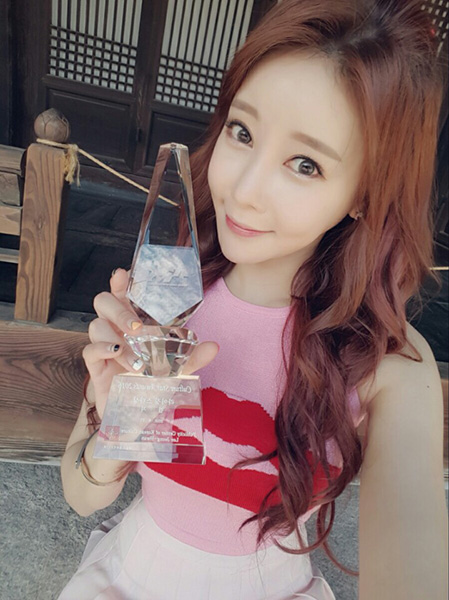 트로트 가수 검지, '2016 한중 문화 스타 어워즈' 라이징 스타상 수상