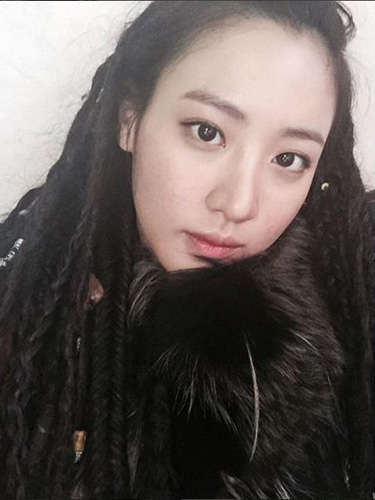 수현, ‘마르코폴로 시즌2’ 촬영 인증샷 공개…여신 수툴룬