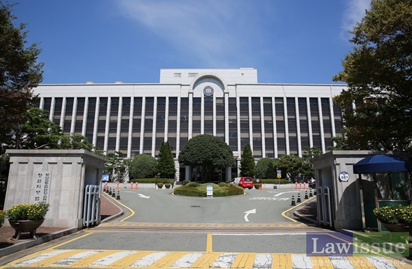 창원지법청사 전경.