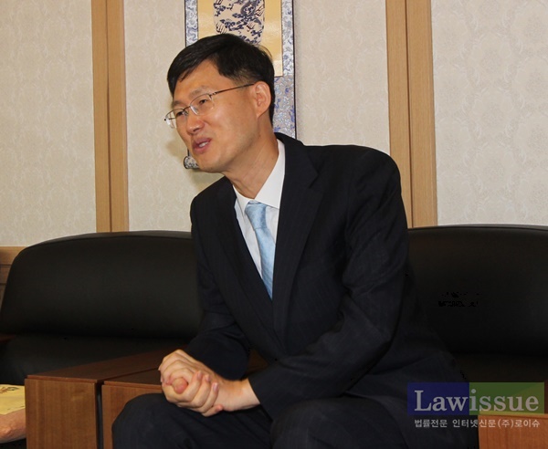 문형배 부산가정법원장 “사람이 키워드인 인간적인 법원 만들고 싶어”