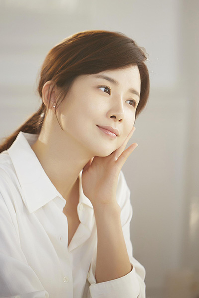 이보영, 청초하고 우아한 매력 발산