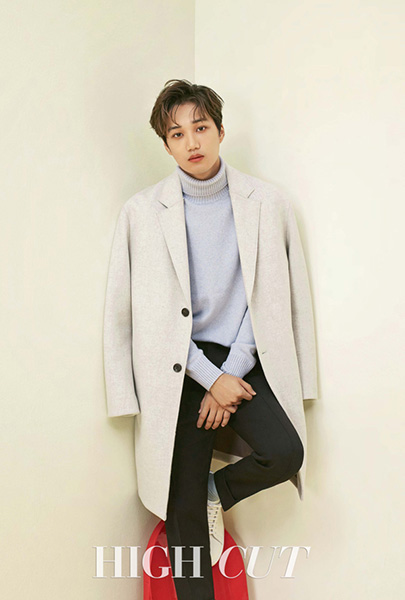 엑소 카이, 훈내 진동 남친룩