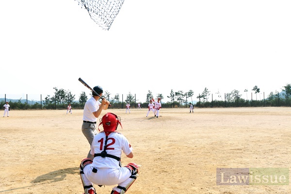 부산가정법원 보호소년 레인보우야구단-부산법원 야구동호회 친선경기