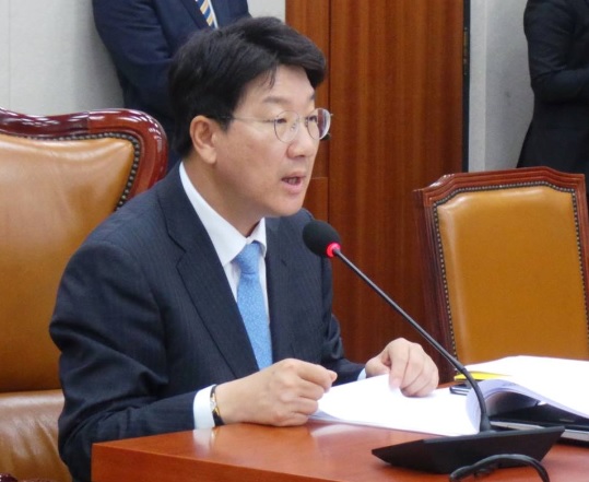 국회 법사위원장을 맡고 있는 권성동 새누리당 의원(사진=페이스북)