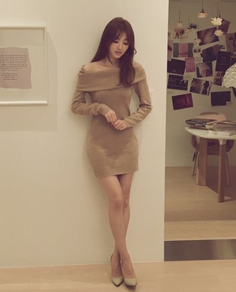 장희진, 오프숄더 미니드레스 자태 보니 '바비인형인 줄..'