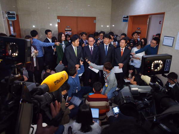 김관영 국민의당 원내수석부대표, 김도읍 새누리당 원내수석부대표, 박완주 더불어민주당 원내수석부대표, 박범계 의원 (사진=박범계 의원 페이스북)