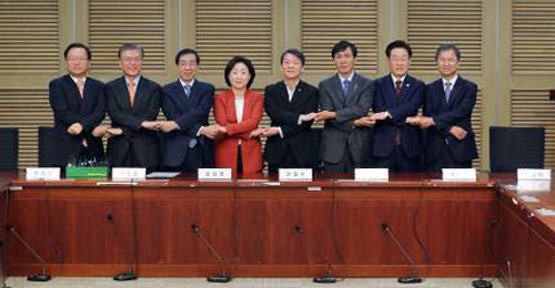 좌측부터, 김부겸, 문재인, 박원순, 심상정, 안철수, 안희정, 이재명, 천정배(사진=박원순 서울시장 페이스북)