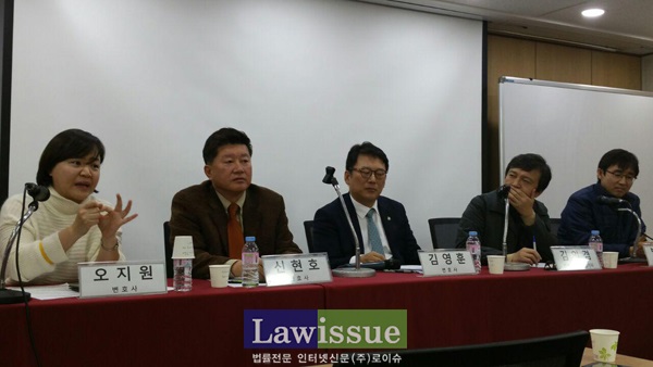 김종철 변협 인권위원 “국민 저항권 행사해 대통령 끌어내려야”