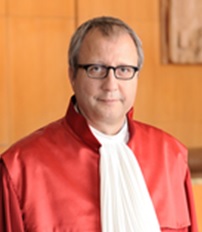 안드레아스 포스쿨레 재판소장