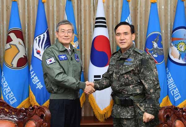 고영한 법원행정처장, 공군제1전투비행단 위문 방문