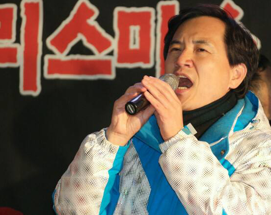 김진태 새누리당 의원이 24일 태극기집회에 참석해 연설하는 모습(사진=김진태 의원 페이스북)