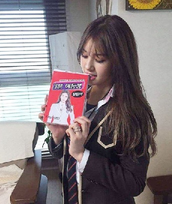 전소미, '긴 머리 늘어뜨린 반항기 미모가 이 정도'