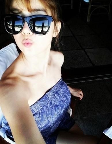 유하나, 꿀피부 만큼 돋보이는 명품 쇄골라인 '아찔 그 자체'