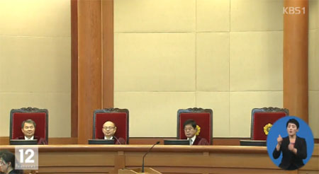 김평우 변호사, '작정하듯 쏟아낸 90여 분...졸속·하자 단어 섞어'