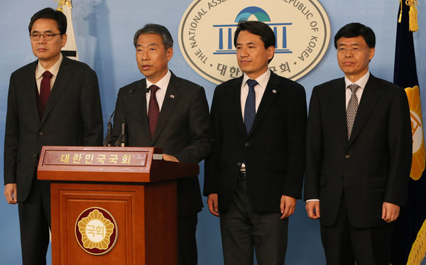 좌측부터 곽상도 의원, 정종섭 의원, 김진태 의원, 최교일 의원(사진-정종섭 의원실)
