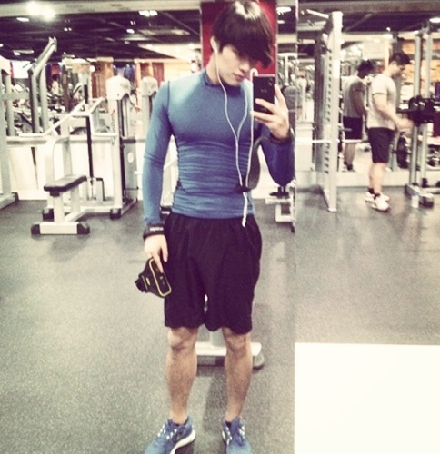 강하늘, '탄탄한 가슴 근육'...이 정도 몸매였어?