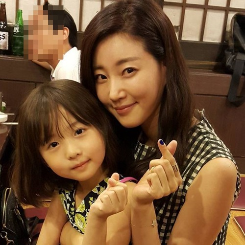 피고인 신린아, 여신미모 김사랑과 깨알하트 '사랑스러움 그 자체'