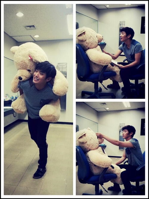 내 귀에 캔디2 이준기, 곰인형과 함께... 남다른 그의 놀이법?