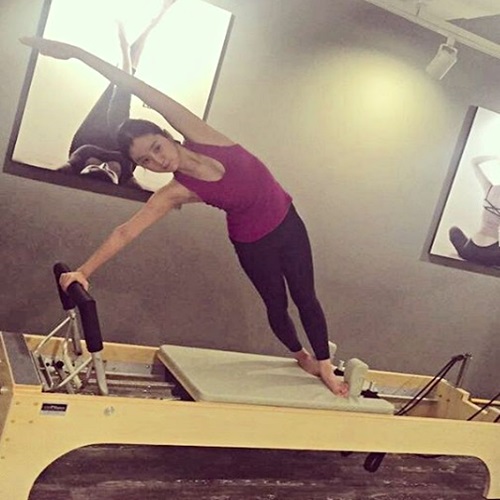 혜림, 탄력있는 몸매甲...민소매 티셔츠·밀착 레깅스 입은 채