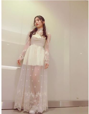 정다빈, 시스루 드레스 입고 미모·몸매 자랑 "사실 추웠오?"