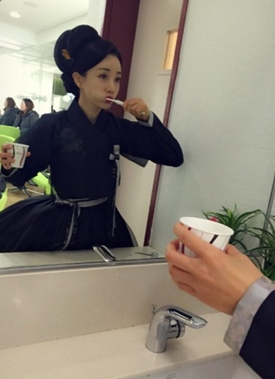 차태현 윤손하 호흡, 치카치카 굿모닝 기상...'그녀의 일상'