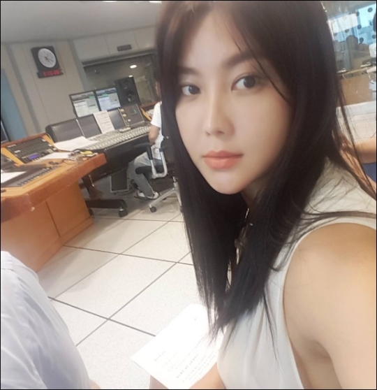 나혼자 산다 솔비, 긴 생머리 민소매 의상...'거꾸로 가는 나이'