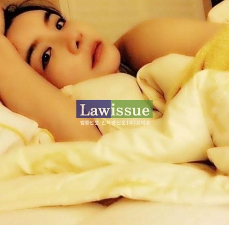 에이미, '화사한 셀카..어깨만 드러낸 채 매혹적'