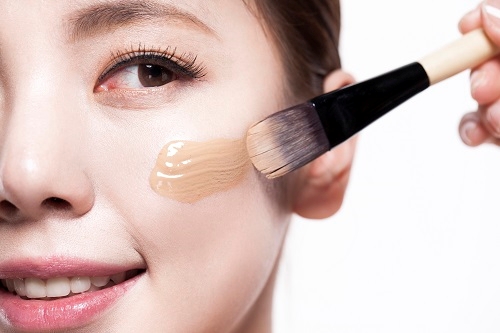 내추럴 메이크업의 대명사, 씨씨크림 사용법