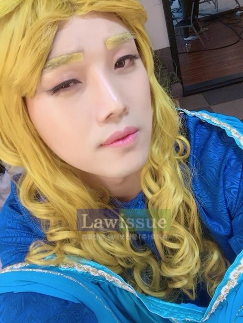 권혁수, 뇌쇄적인 눈빛...'여자가 태어나는게 나을 뻔?'