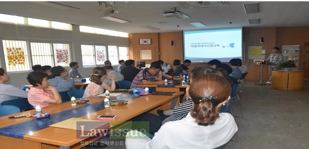 고성 항공고등학교를 방문, 전교생 417명 및 교사·교직원을 대상으로 법교육을 실시하고 있다.