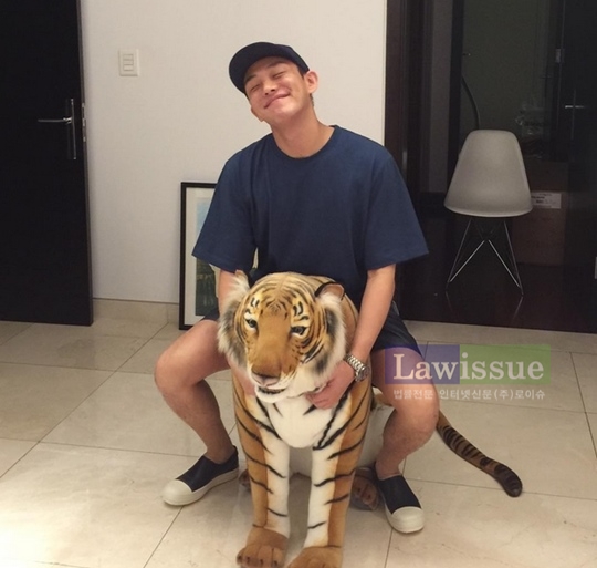 유아인, 과거엔 이슈메이커였다...헛소리도 많이 했고