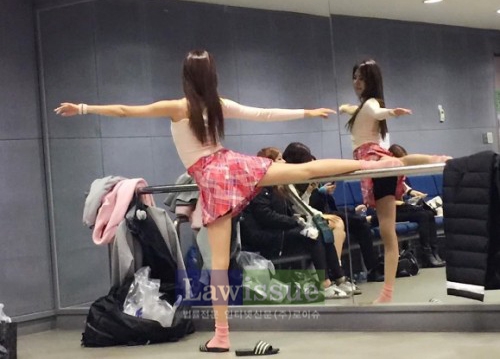 스텔라 멤버 전율, '남다른 백조같은 자태...스트레칭도 이정도'