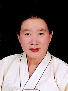 교정대상 자비상을 수상한 권대자 교정위원.