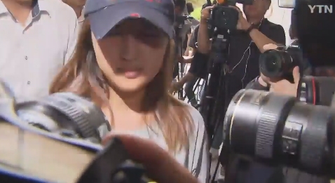 검찰 소환되는 정유라, '아무런 말없이 그대로...조사실로'