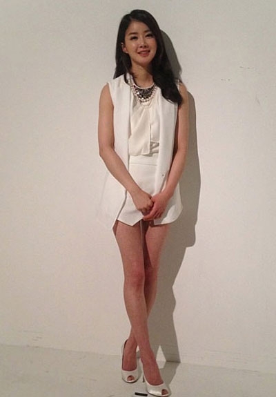 이시영, '깡마른 여리여리함...고속도로 11자 각선미'