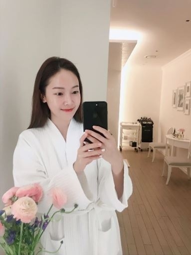 백의 목욕가운 입은...데뷔10주년 제시카, 일상 엿보기