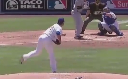 류현진 떴다...중계로 쏠리는 눈 '그의 구속은?'