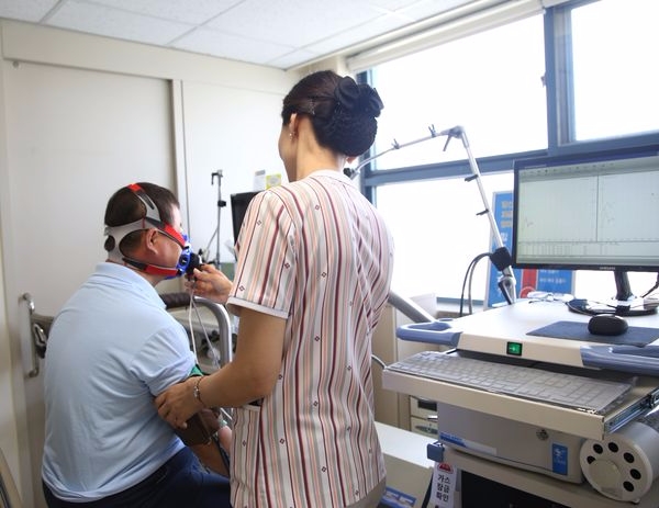 심장재활을 위한 운동부화검사(사진=인제대학교 상계백병원 제공)